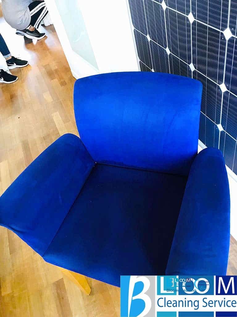 Pulizia sedie e poltrone da ufficio  BloomCleaning Impresa di Pulizie a  Milano