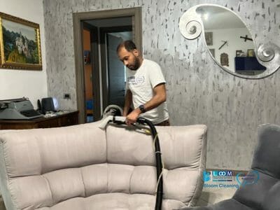 Lavaggio divani a domicilio a Milano